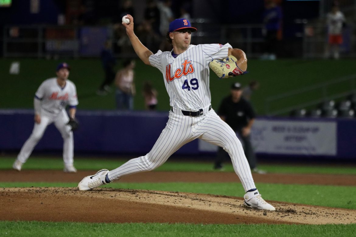 Brandon Sproat eliminou quatro rebatedores em sua estreia na Triple-A com Syracuse (Kylie Richelle).