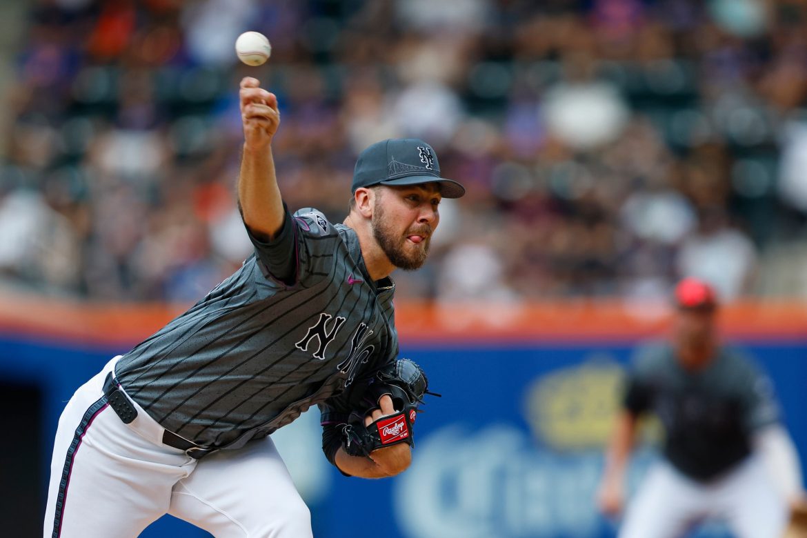 O arremessador do New York Mets, Tylor Megill, está indo para o bullpen após a adição de um titular no prazo de negociação. (AP Photo/Rich Schultz)
