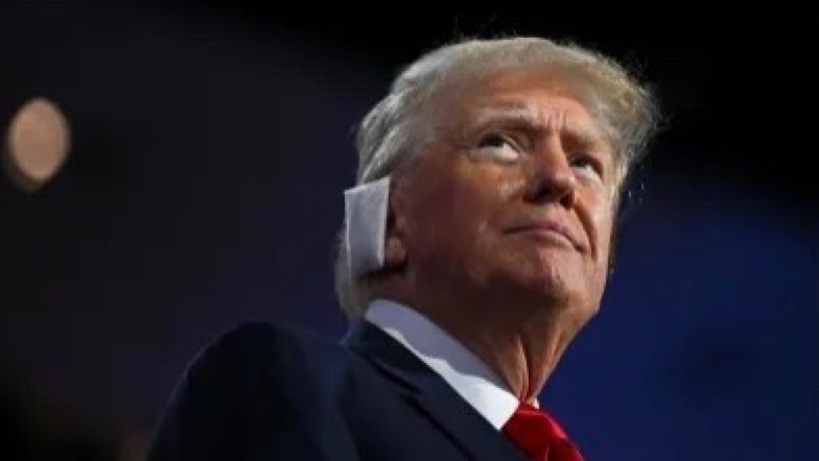 Donald Trump na convenção republicana em Milwaukee. EUA Donald Trump na convenção republicana em Milwaukee. EUA • 15/7/2024 REUTERS/Callaghan O'hare