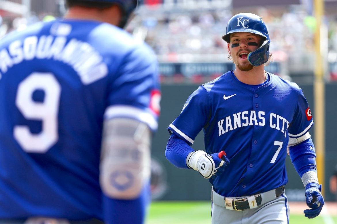Bobby Witt Jr. e os Royals derrotaram os Twins na sexta-feira à noite para passar Minnesota na disputa pela segunda vaga de wild card da Liga Americana.