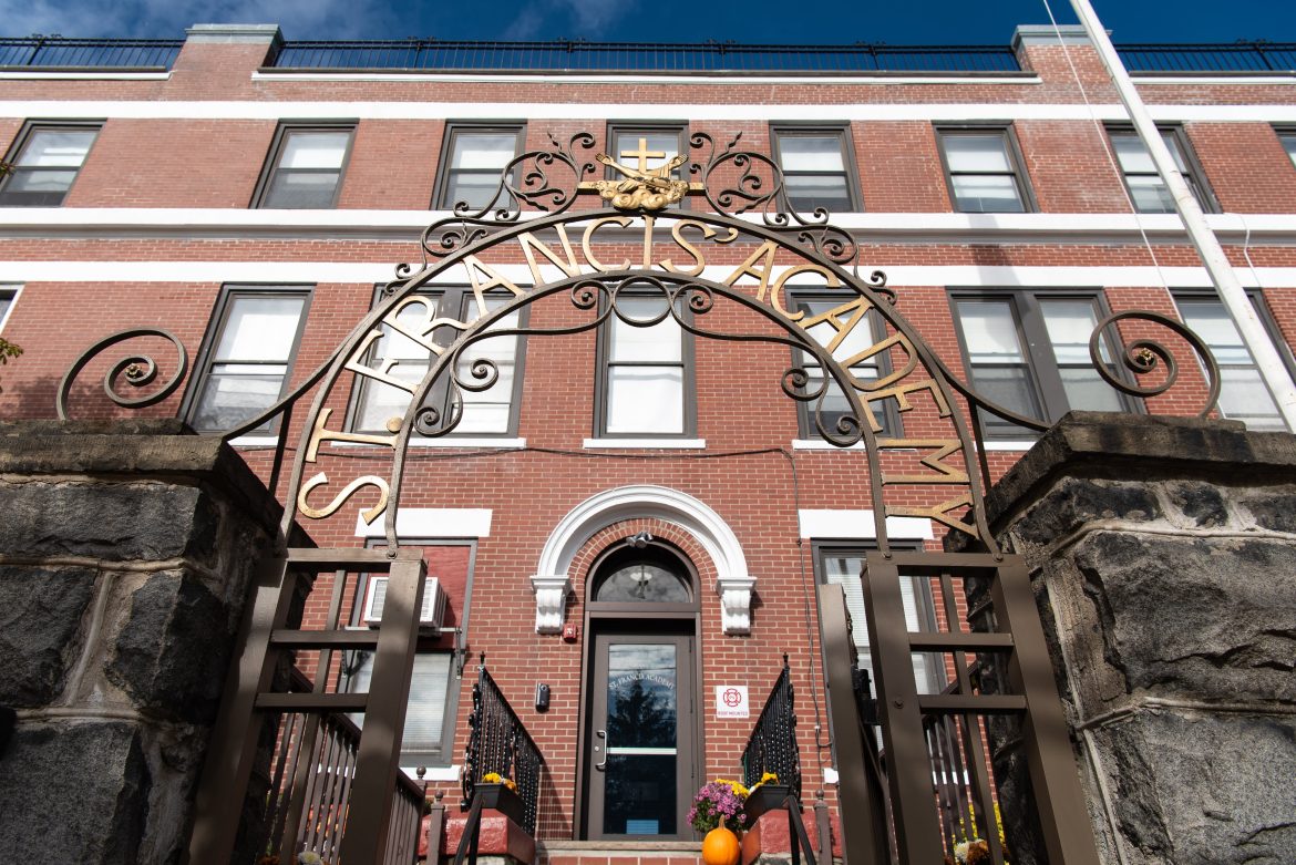 A Academia São Francisco em Union City, vista em 15 de outubro de 2024, está comemorando seu 65º aniversário este ano. (Reena Rose Sibayan | The Jersey Journal)