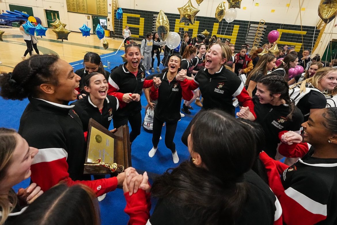Mount Olive fica em primeiro lugar durante o NJSIAA Team Championships na Brick Memorial High School em Brick Township, NJ, em 7 de novembro de 2024.