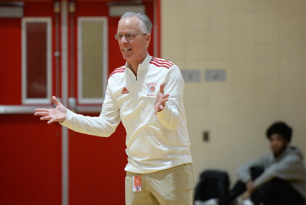O técnico do Rancocas Valley, Jay Flanagan, precisa de duas vitórias para se tornar o 13º membro da fraternidade de treinadores com 500 vitórias de South Jersey.