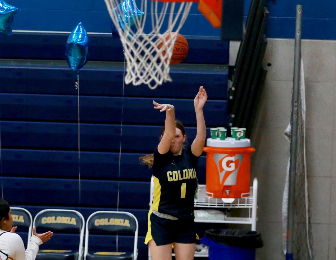 Hailey Conklin, de Colonia, durante o Belleville no Colonia Girls Basketball, na primeira rodada do Norte 2, playoffs do Grupo 3 na Colonia High School, em Colonia, NJ, na quinta-feira, 22 de fevereiro de 2024, Colonia venceu por 53-14.