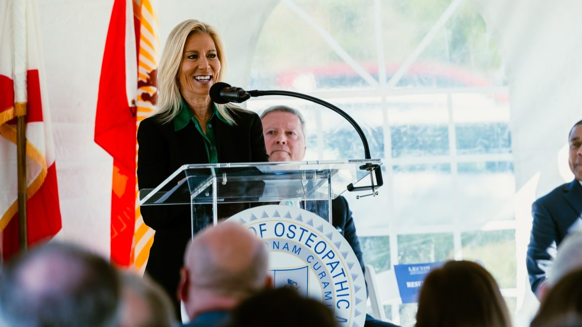 Donna Deegan at medical school groundbreaking